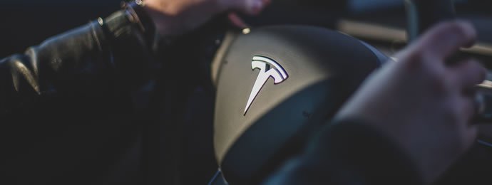 Das Model Y von Tesla verliert deutlich an Popularität und auch der Ruf der Marke scheint in Europa heftig Federn zu lassen - Newsbeitrag